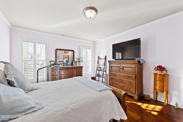 8819 Sanctuary Ln, Louisville, KY 40291