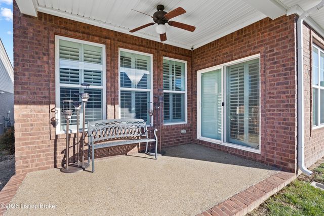 8819 Sanctuary Ln, Louisville, KY 40291