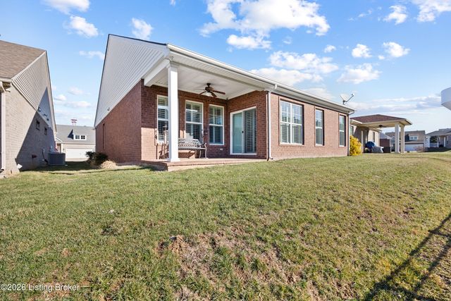 8819 Sanctuary Ln, Louisville, KY 40291