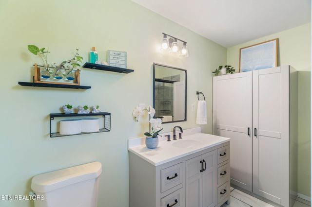 209 Strawberry Lane, Caryville, TN 37714