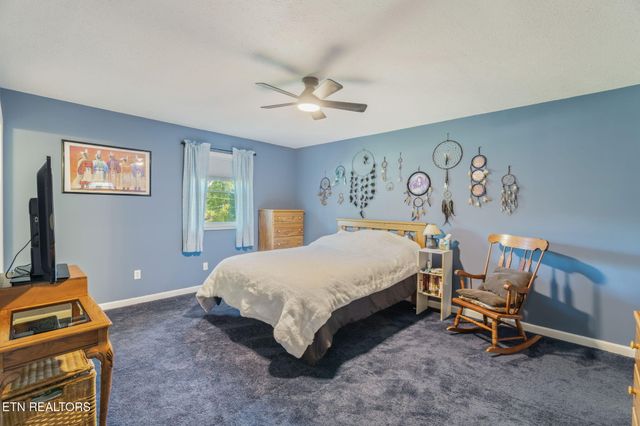 209 Strawberry Lane, Caryville, TN 37714