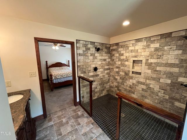 2483 Mcneill Hobbs Road, Bunnlevel, NC 28323