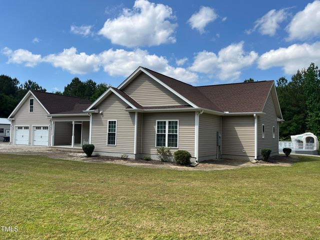 2483 Mcneill Hobbs Road, Bunnlevel, NC 28323