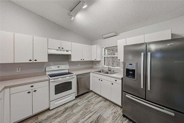 4752 TIMBER WAY, Zephyrhills, FL 33542