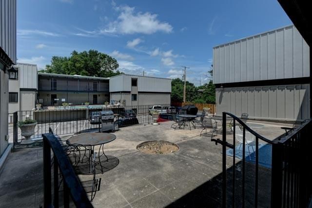 4157 Roanoke Road 12, Kansas City, MO 64111