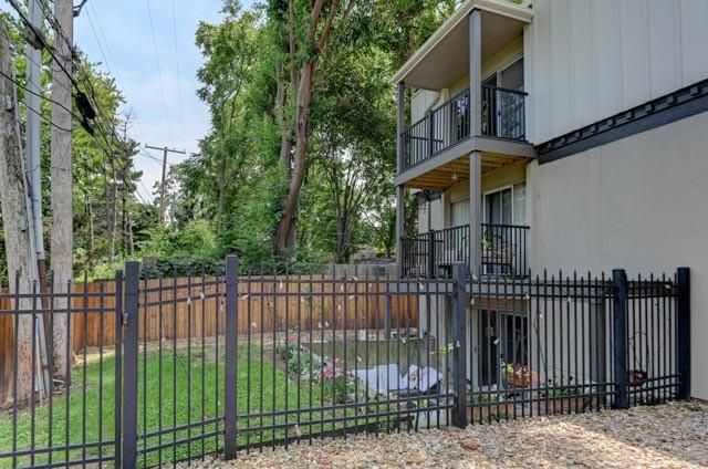 4157 Roanoke Road 12, Kansas City, MO 64111