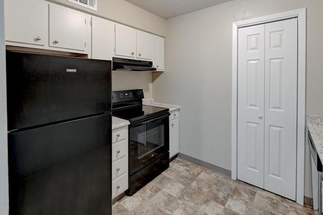 4157 Roanoke Road 12, Kansas City, MO 64111