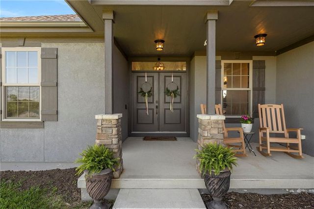 15635 Lovers Lane, Excelsior Springs, MO 64024