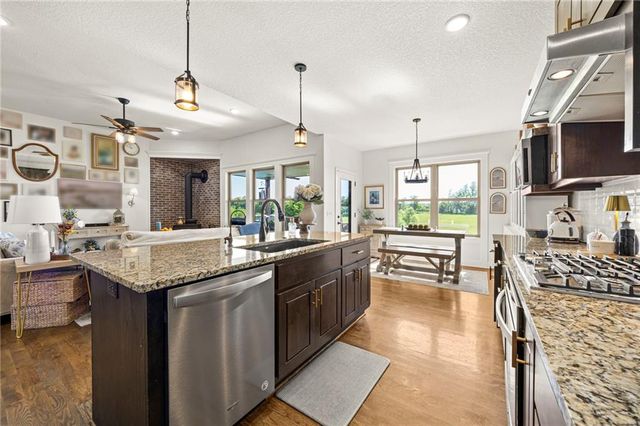 15635 Lovers Lane, Excelsior Springs, MO 64024