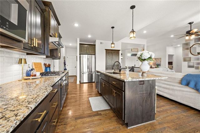 15635 Lovers Lane, Excelsior Springs, MO 64024