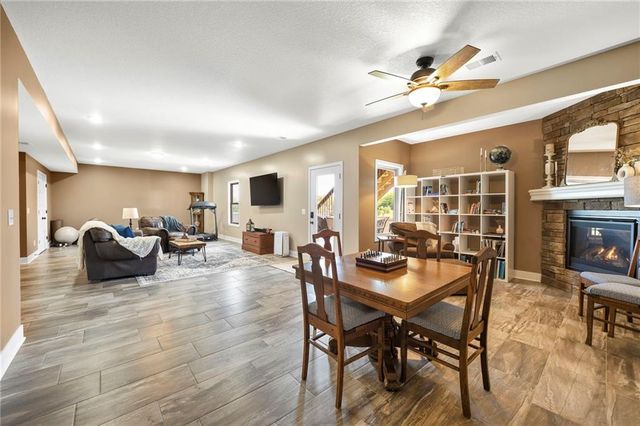 15635 Lovers Lane, Excelsior Springs, MO 64024