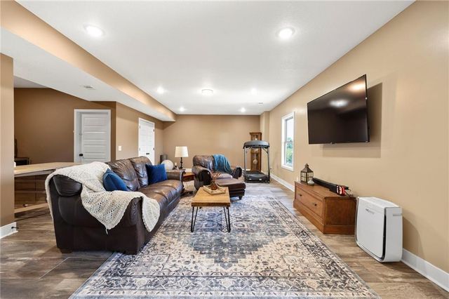15635 Lovers Lane, Excelsior Springs, MO 64024