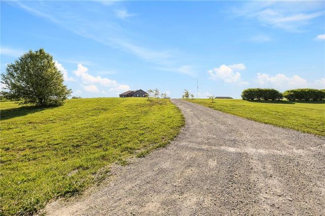 15635 Lovers Lane, Excelsior Springs, MO 64024