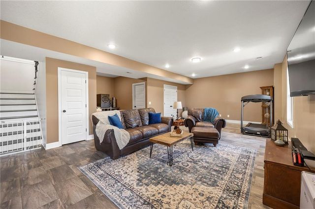 15635 Lovers Lane, Excelsior Springs, MO 64024