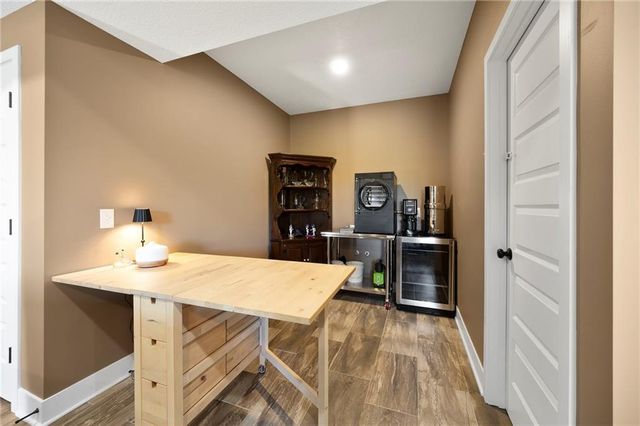 15635 Lovers Lane, Excelsior Springs, MO 64024
