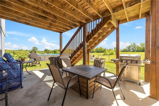 15635 Lovers Lane, Excelsior Springs, MO 64024