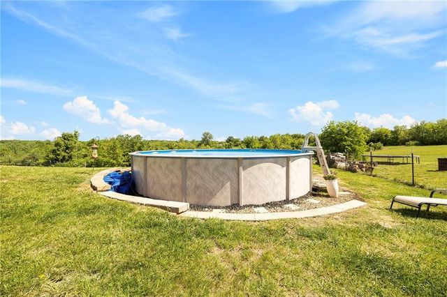 15635 Lovers Lane, Excelsior Springs, MO 64024