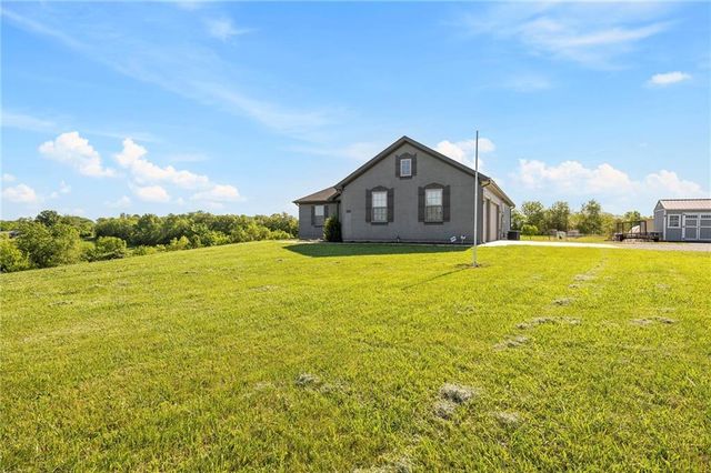 15635 Lovers Lane, Excelsior Springs, MO 64024
