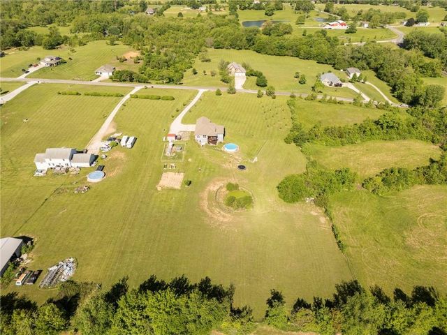 15635 Lovers Lane, Excelsior Springs, MO 64024