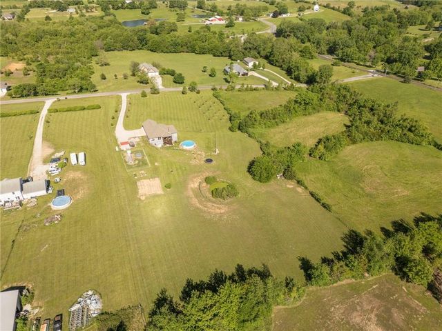 15635 Lovers Lane, Excelsior Springs, MO 64024
