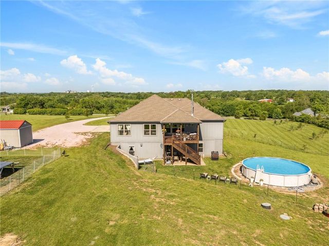 15635 Lovers Lane, Excelsior Springs, MO 64024