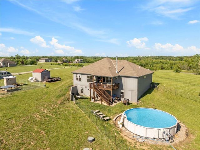 15635 Lovers Lane, Excelsior Springs, MO 64024