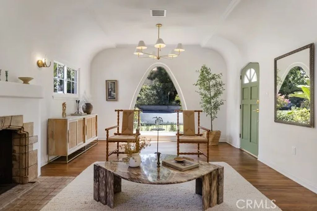 1607 Campus, Los Angeles, CA 90041