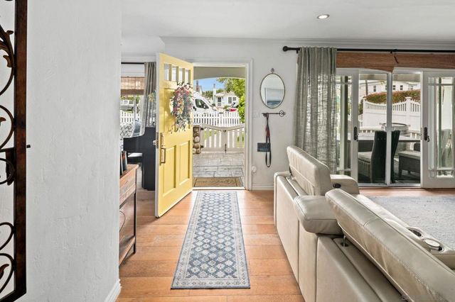 649 I Ave., Coronado, CA 92118