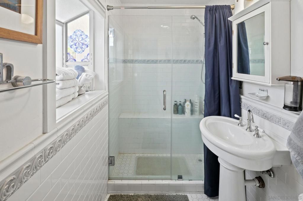 Image 20 of property listing at 649 I, Coronado, CA 92118