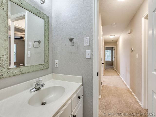 1606 S Atlanta Avenue, Tulsa, OK 74104