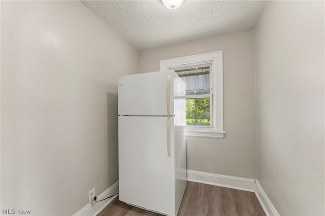 974 Lovers Lane, Akron, OH 44306