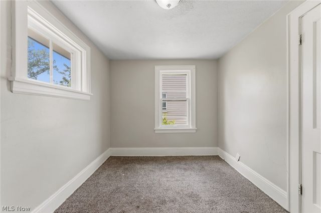 974 Lovers Lane, Akron, OH 44306