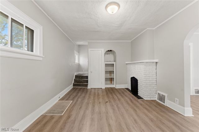 974 Lovers Lane, Akron, OH 44306