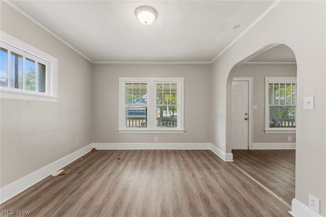 974 Lovers Lane, Akron, OH 44306