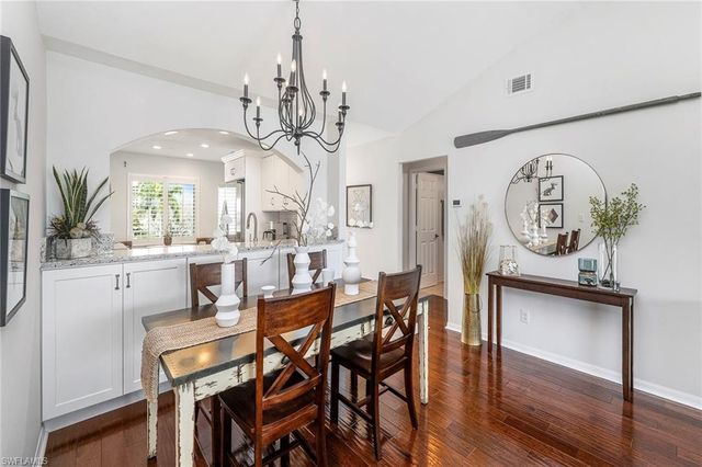 10682 Gulf Shore DR C305, Naples, FL 34108