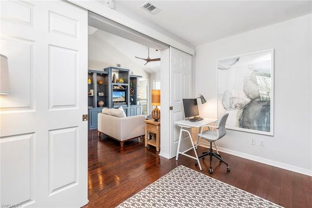 10682 Gulf Shore DR C305, Naples, FL 34108