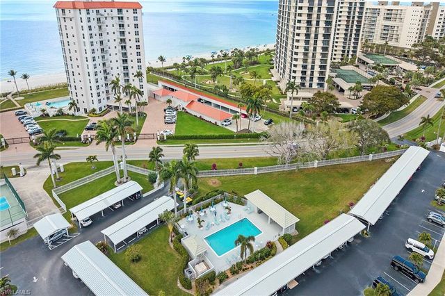 10682 Gulf Shore DR C305, Naples, FL 34108