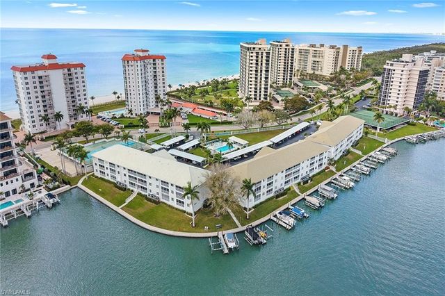 10682 Gulf Shore DR C305, Naples, FL 34108