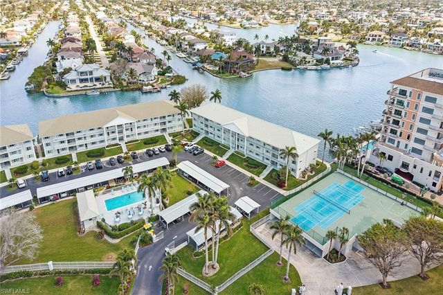 10682 Gulf Shore DR C305, Naples, FL 34108