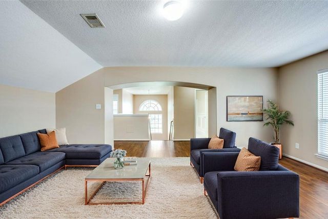 9907 Valance Way, Conroe, TX 77385