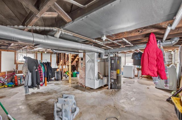 1513 MORROW STREET, Green Bay, WI 54302