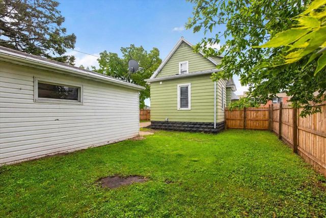 1513 MORROW STREET, Green Bay, WI 54302