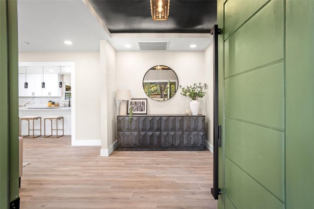 1513 S Lee Street, Alvin, TX 77511