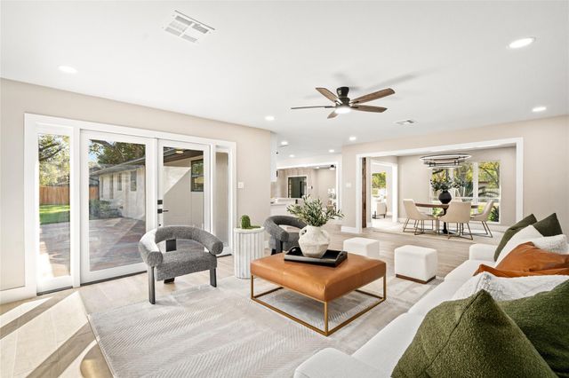 1513 S Lee Street, Alvin, TX 77511