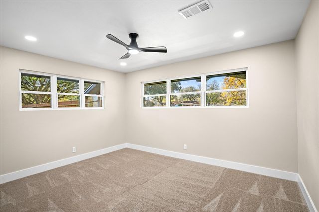 1513 S Lee Street, Alvin, TX 77511