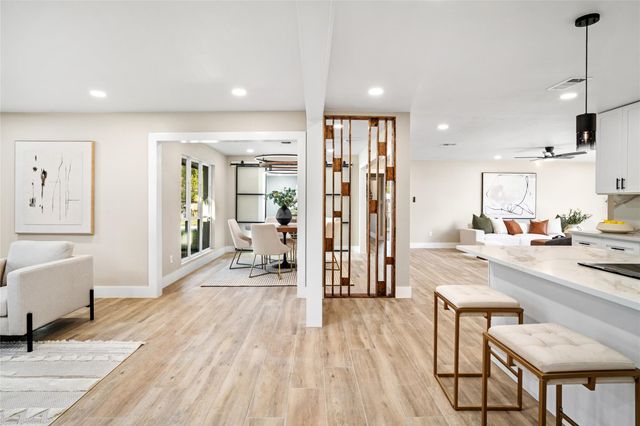 1513 S Lee Street, Alvin, TX 77511