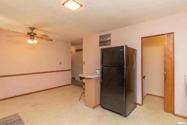 1102 N PARKWAY Drive, Pekin, IL 61554
