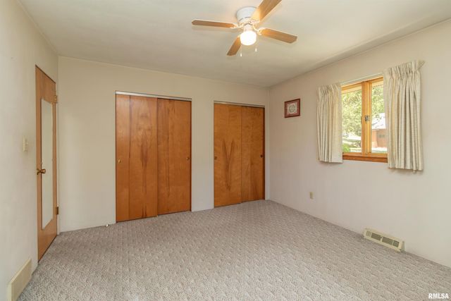 1102 N PARKWAY Drive, Pekin, IL 61554