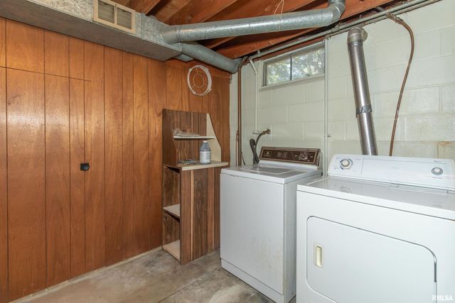 1102 N PARKWAY Drive, Pekin, IL 61554