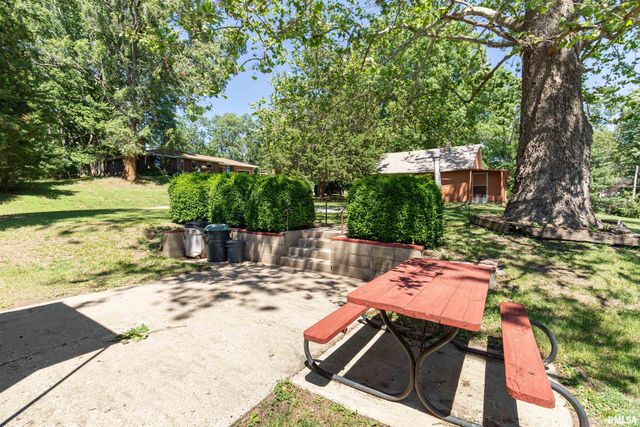 1102 N PARKWAY Drive, Pekin, IL 61554